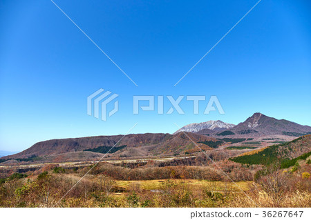 Oyama and Mt. Mogae seen from Onidai 36267647