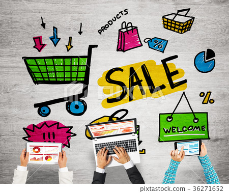 Top view of businesspeople sitting at table and using gadgets 36271652