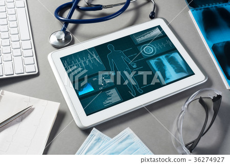 Digital technologies in medicine 36274927