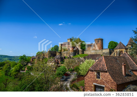 Bretenoux Castelnau medieval castle, lot, quercy Bretenoux Castelnau medieval castle, lot, quercy 36283851