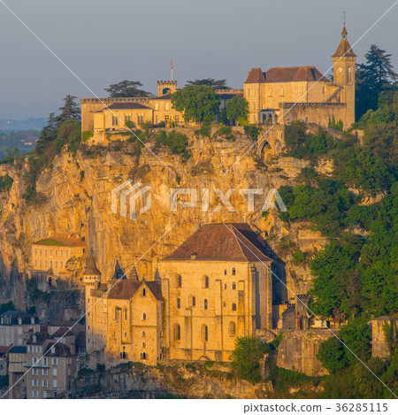 Rocamadour village france at sunrise 36285115