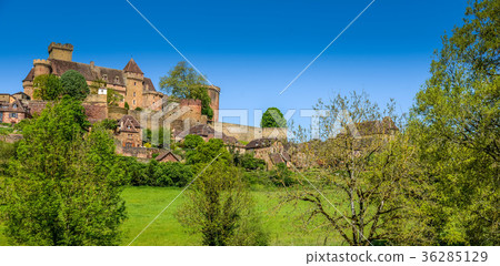 Bretenoux Castelnau medieval castle, lot, quercy,d Bretenoux Castelnau medieval castle, lot, quercy,d 36285129