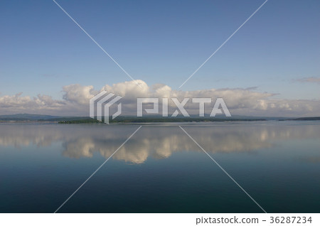 Specular reflection 36287234