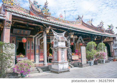 台灣, 台北, 三大陵門, 大龍洞圓谷寺, 後殿 36287904