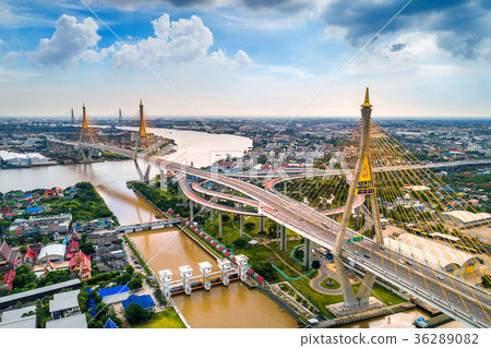 Aeriel view of Beautiful bridge and cityscape  36289082