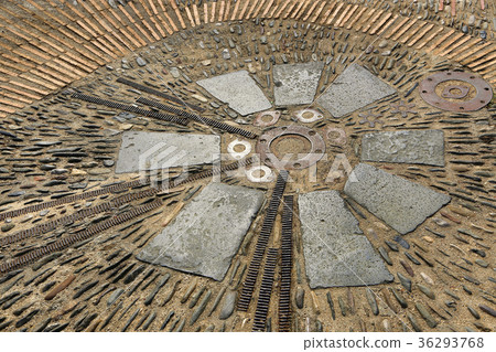 Pavement with creative pattern  36293768