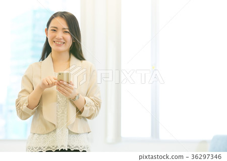 有巧妙的電話OL企業圖像辦公室夫人的女性辦公室工作 有巧妙的電話OL企業圖像辦公室夫人的女性辦公室工作 36297346