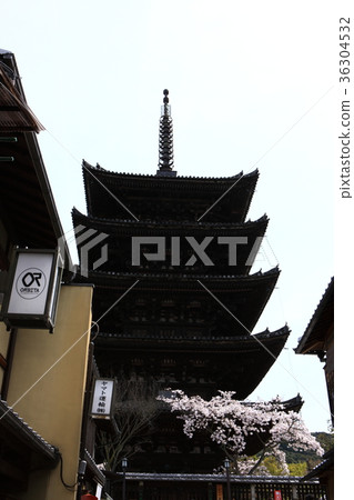 Tower of Yasaka 36304532