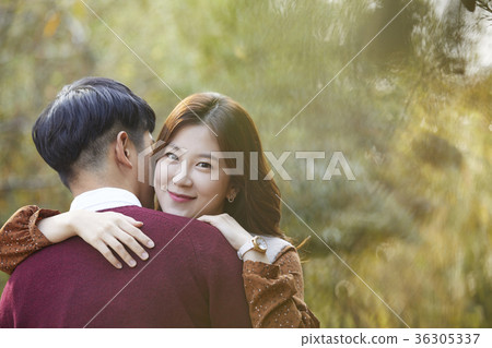 Couple, Couple, Hug 36305337