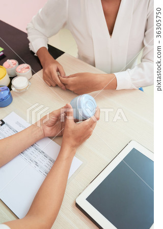 Recommending cream Recommending cream 36305750