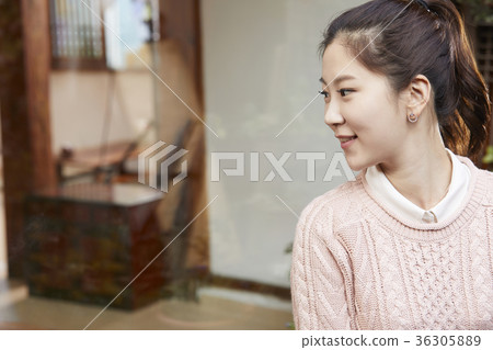 Young woman, teahouse 36305889