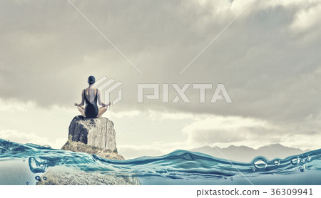 Female swimmer 36309941