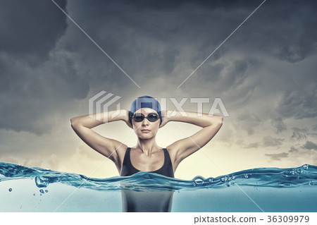Female swimmer 36309979