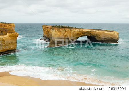 London Bridge - Great Ocean Road London Bridge - Great Ocean Road 36312994