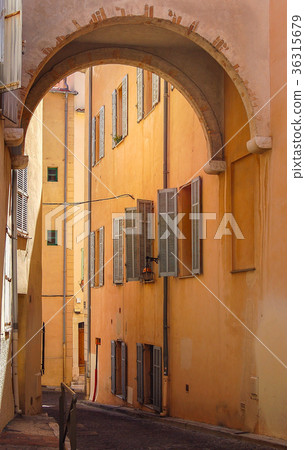 Alley - Le Viel Antibes 36315679