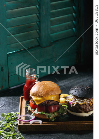 Hamburger with french fries 36318815