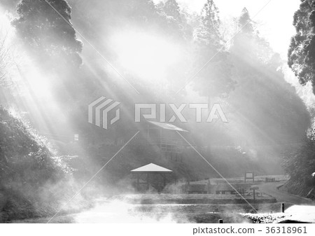 早晨太陽和早晨陰霾 早晨太陽和早晨陰霾 36318961