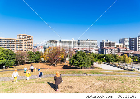 Housing · Living · Child raising image Housing · Living · Child raising image 36319163