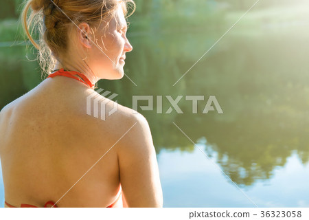 Woman with red hair 36323058
