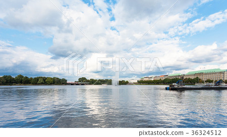 Inner Alster Lake with fountain in Hamburg city Inner Alster Lake with fountain in Hamburg city 36324512