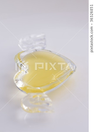 Flying Honey (love message board) 36326851