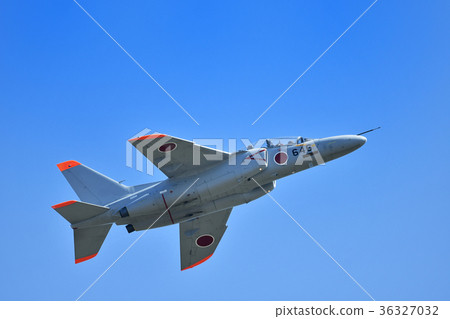 空氣自衛隊T-4訓練機 36327032