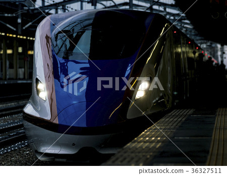 Hokuriku Shinkansen E7系列 Hokuriku Shinkansen E7系列 36327511