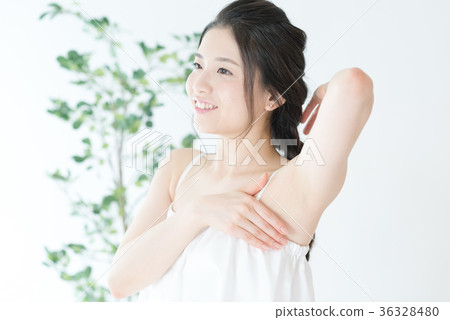 Young woman, beauty image, aside 36328480