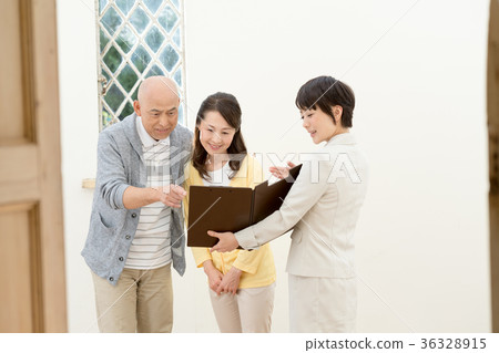 Business Woman, Senior Couple, Consultation, Living Business Woman, Senior Couple, Consultation, Living 36328915