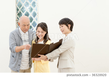 Business Woman, Senior Couple, Consultation, Living Business Woman, Senior Couple, Consultation, Living 36328920