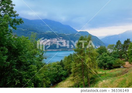 View into beautiful mountain lake on a cloudy day View into beautiful mountain lake on a cloudy day 36336149