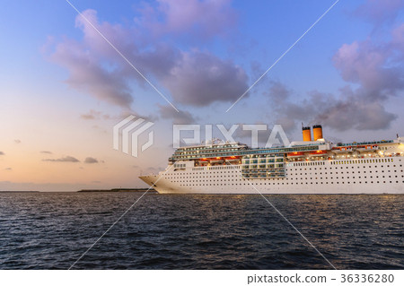 Luxury liner to leave port 36336280