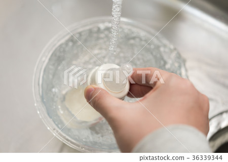 Breast-feeding 36339344