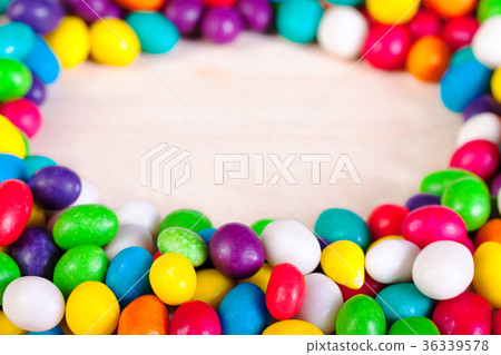 frame from of a circle sweets of sugar candies frame from of a circle sweets of sugar candies 36339578