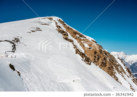 Winter mountain landscape 36342942