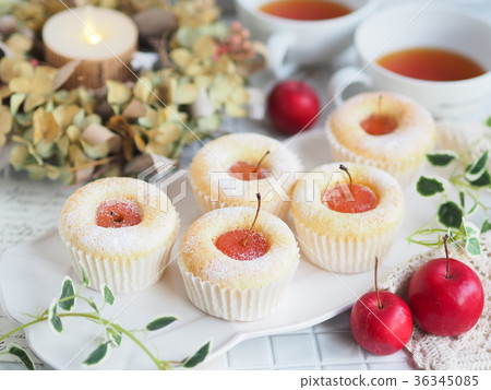 Princess apple cupcake Princess apple cupcake 36345085