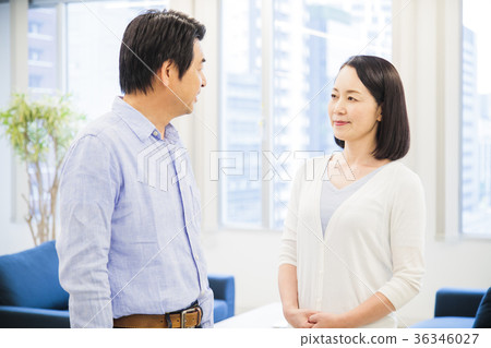 Couple family middle couple Couple family middle couple 36346027
