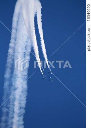 藍色衝動形成飛行龍捲風Iruma空氣節 36349090