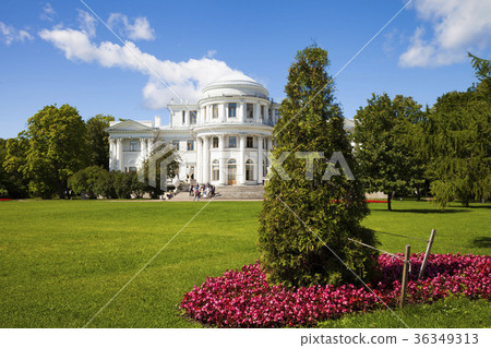 Yelagin Palace in a summer sunny day. Yelagin Palace in a summer sunny day. 36349313