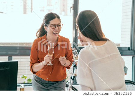 three businesswomen enjoy the girls talk three businesswomen enjoy the girls talk 36352156