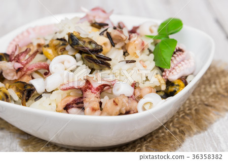 Wild rice with seafood Wild rice with seafood 36358382