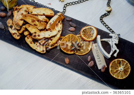 Cookie biscotti with citrus.The atmosphere of 36365101