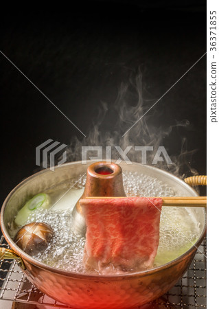 Wagyu beef shabu hot pot Shabu-shabu hot pot Japanese beef Wagyu beef shabu hot pot Shabu-shabu hot pot Japanese beef 36371855