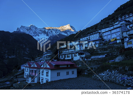 Namche Bazar和Condelli早上 36374178