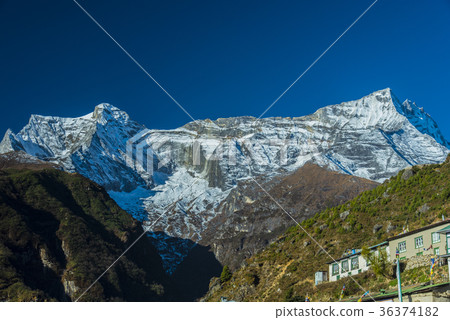 Namche Bazar和Condelli早上 36374182