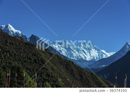 珠穆朗瑪峰和洛爾斯 珠穆朗瑪峰和洛爾斯 36374193