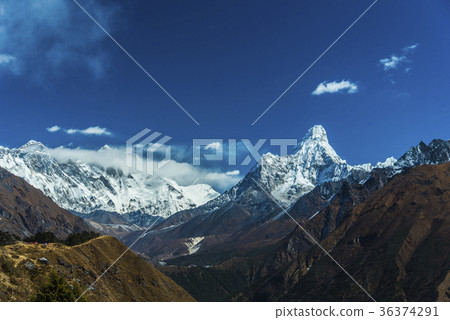 Everest Highway and Mountains Everest Highway and Mountains 36374291