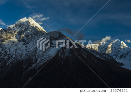 Tamselk glowing in the setting sun 36374331