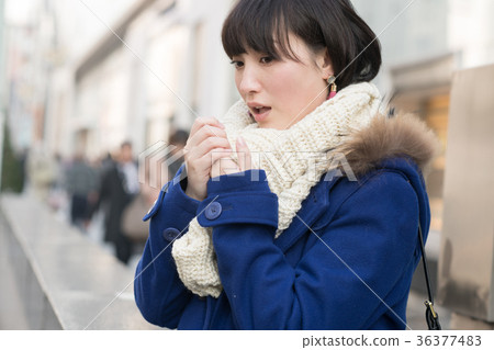 20s women standing on the winter street 20s women standing on the winter street 36377483
