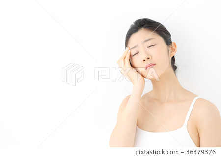 Young woman Young woman 36379376